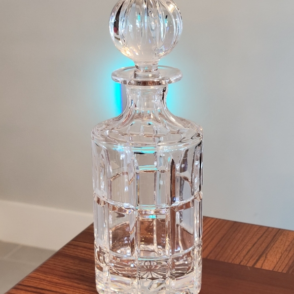VINTAGE HAVY CRYSTAL LIQUOR DECANTER. - Picture 3 of 8